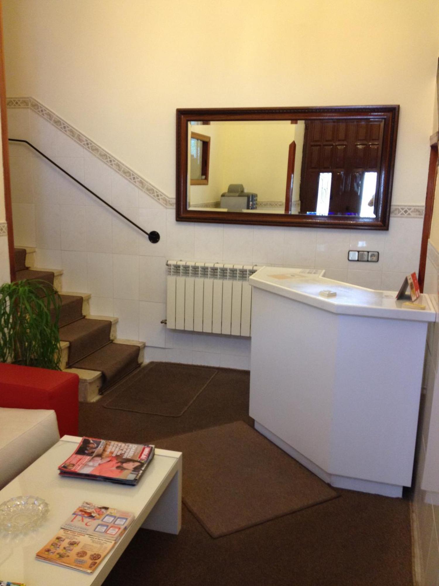 Hostal Cervantes Valdemoro Eksteriør billede