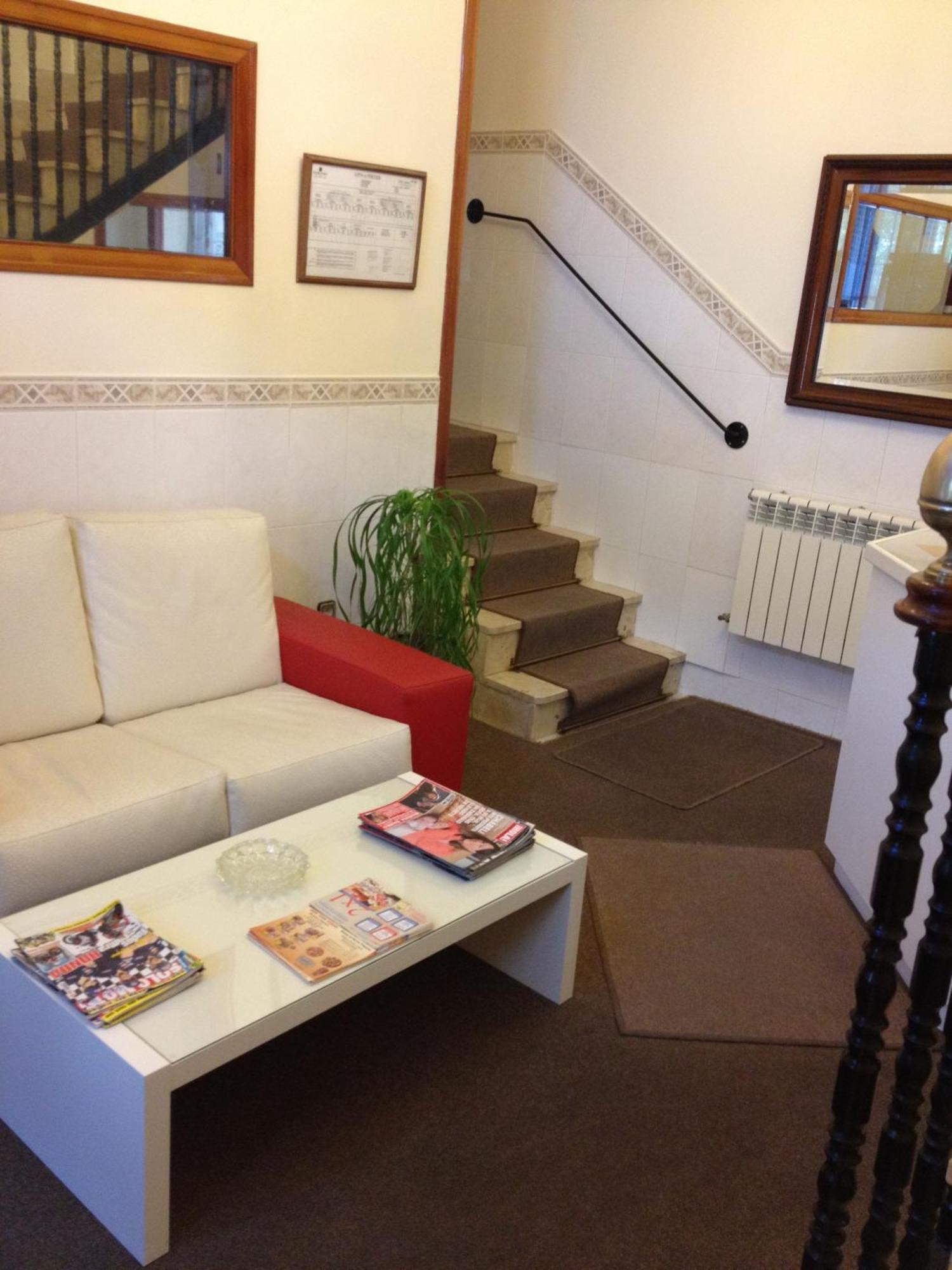 Hostal Cervantes Valdemoro Eksteriør billede