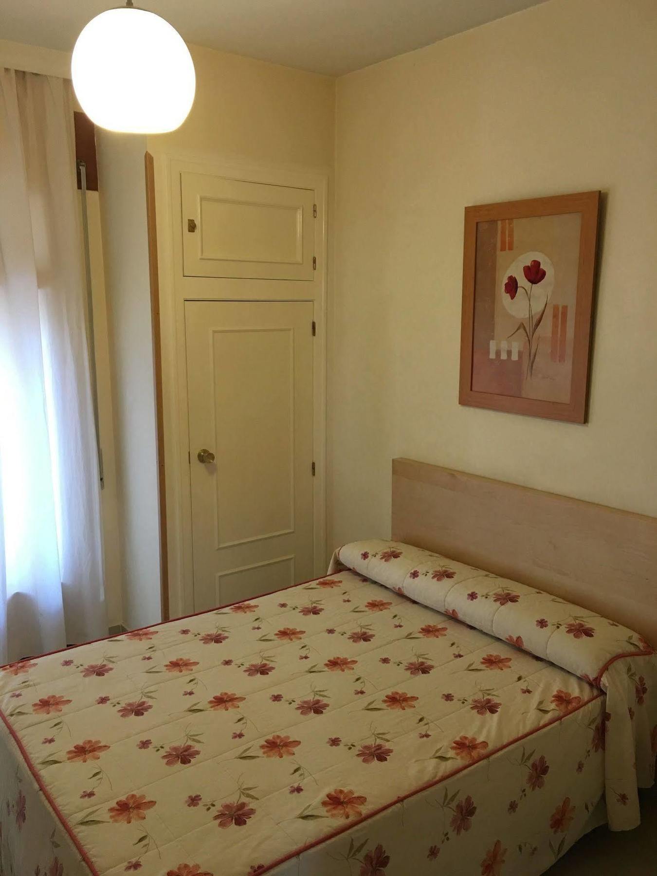 Hostal Cervantes Valdemoro Eksteriør billede