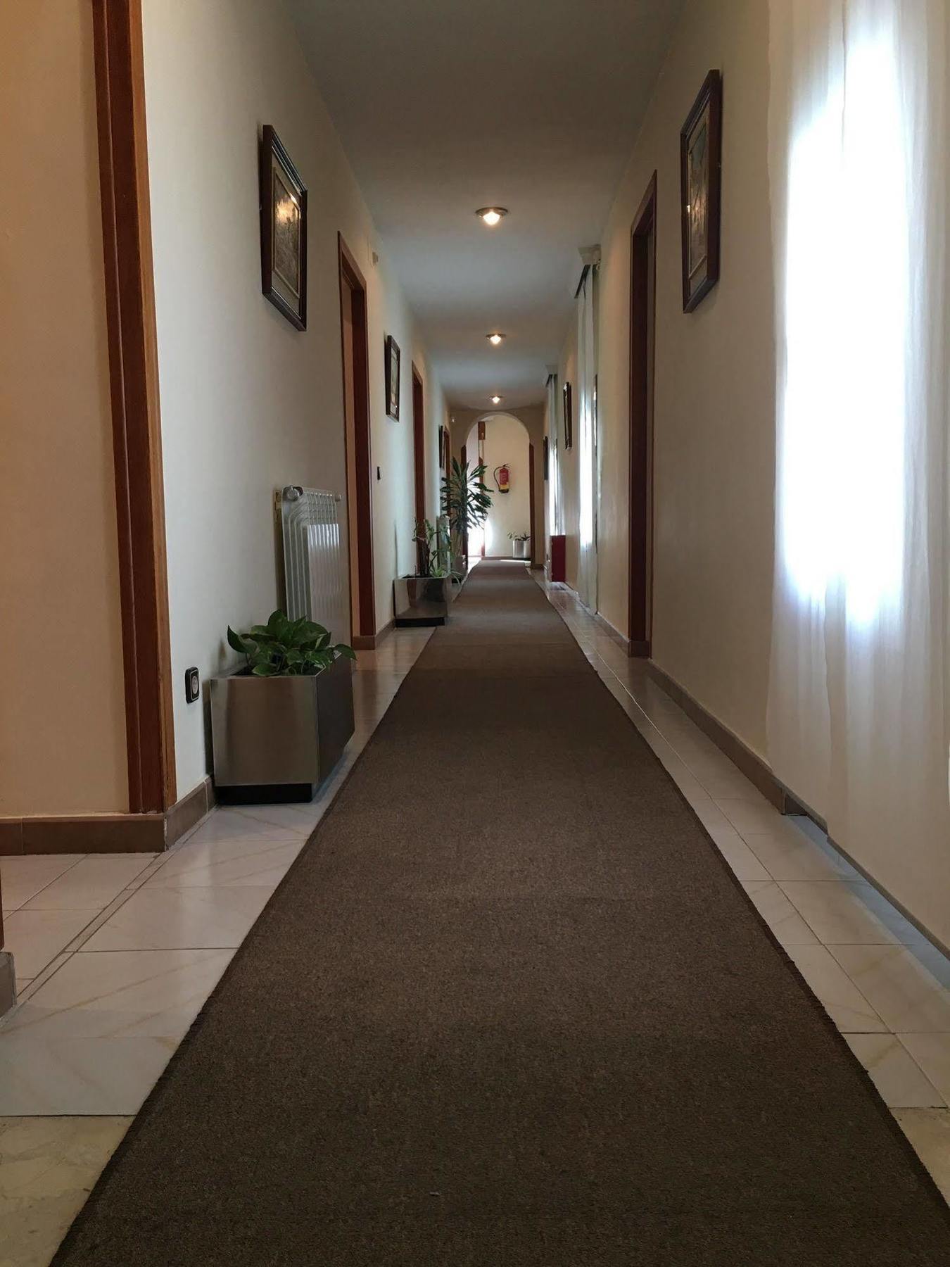 Hostal Cervantes Valdemoro Eksteriør billede
