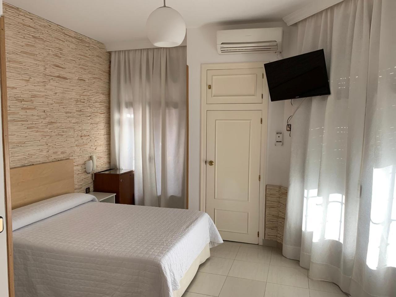 Hostal Cervantes Valdemoro Eksteriør billede