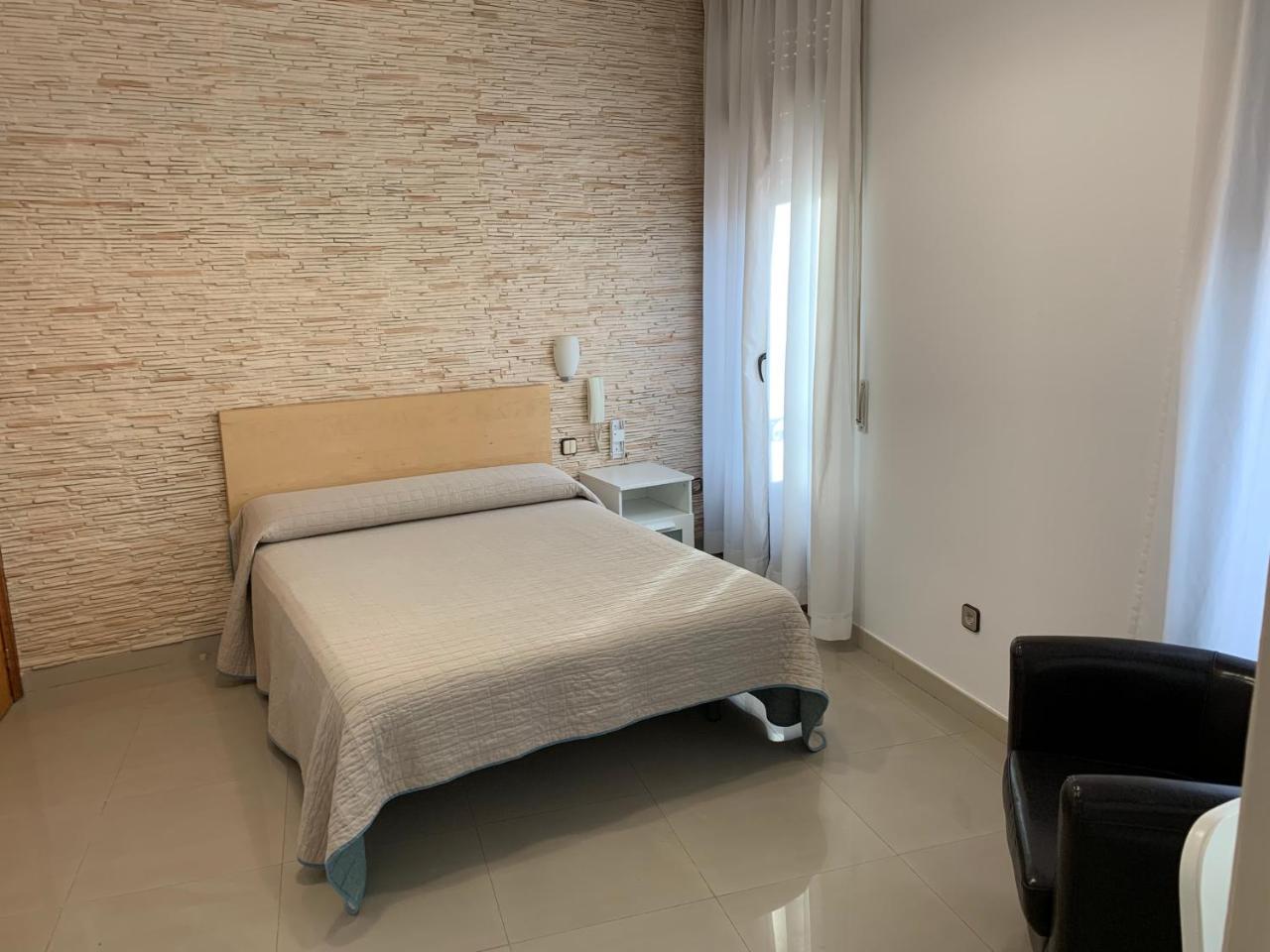 Hostal Cervantes Valdemoro Eksteriør billede
