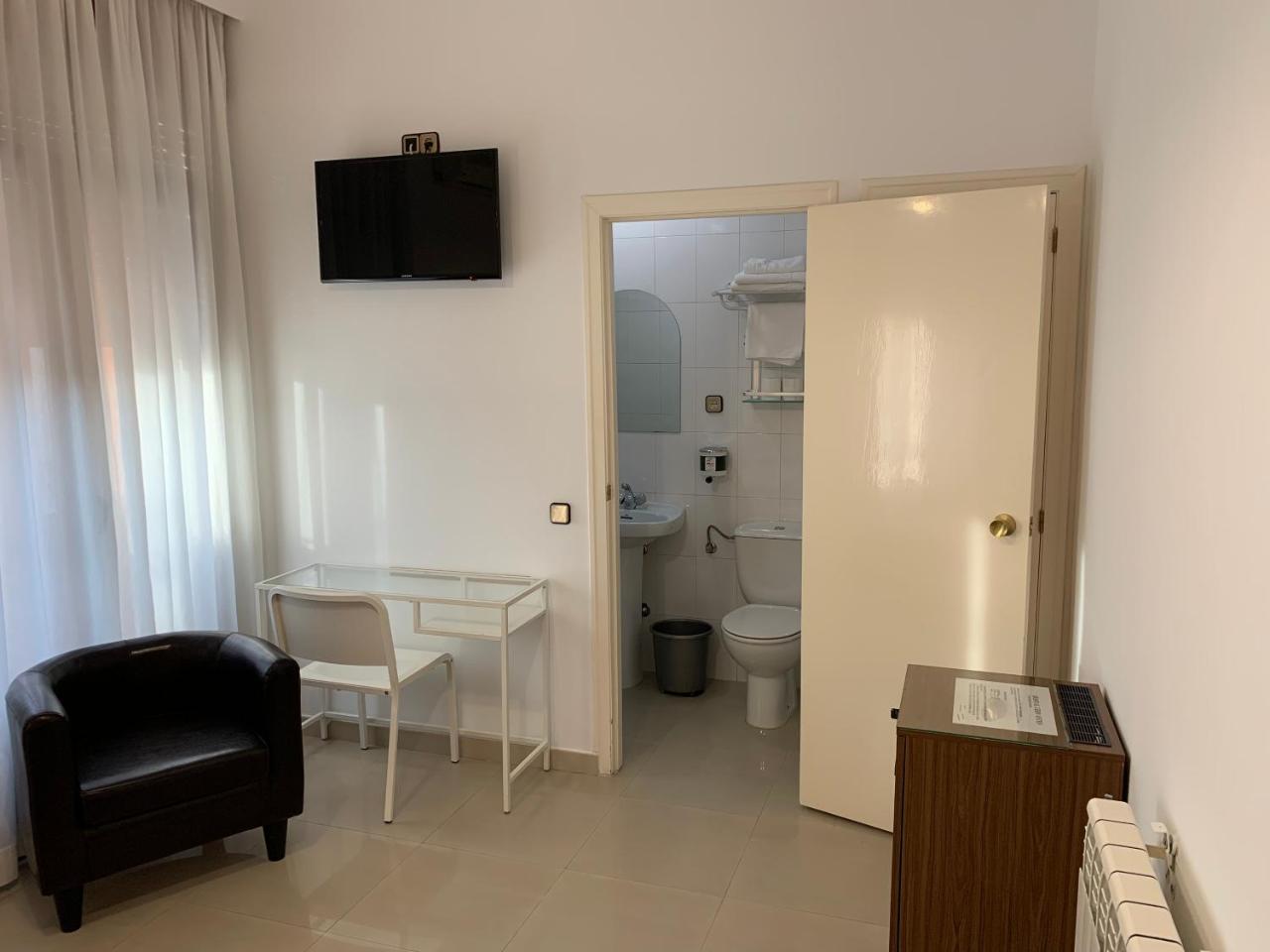 Hostal Cervantes Valdemoro Eksteriør billede